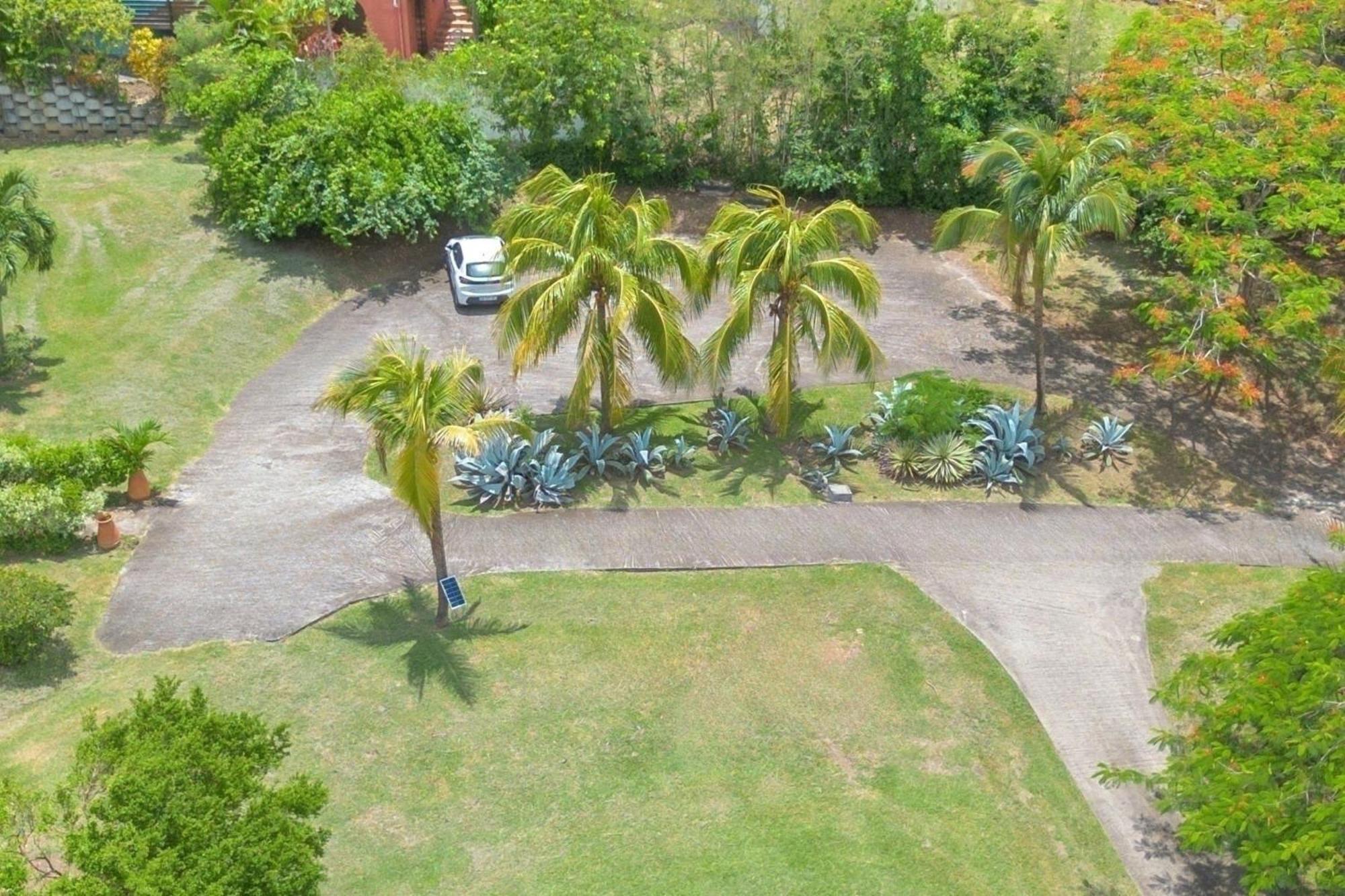 Domaine De L'Anse Ramier Aparthotel Les Trois-Ilets Exterior photo